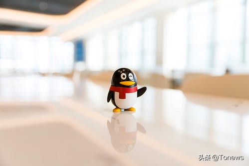 *牙虎**斗鱼“联姻”，腾讯如何玩弄直播巨头？