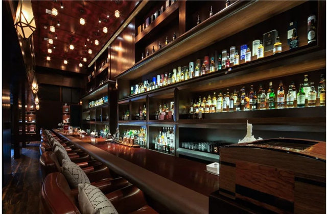 网红酒吧饮酒图片,网红酒吧打卡精酿小酒馆敬请期待