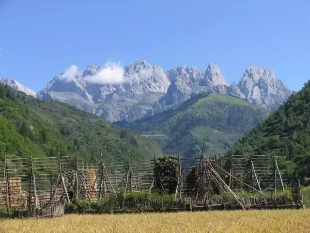 甘肃唯一一个与蒙古国接壤的地区,什么是甘肃独有民族