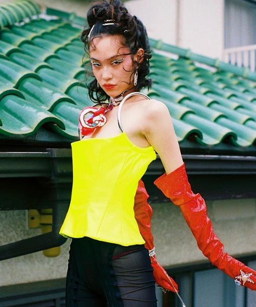 那些看起来特“亚”的人，都在穿什么牌子？