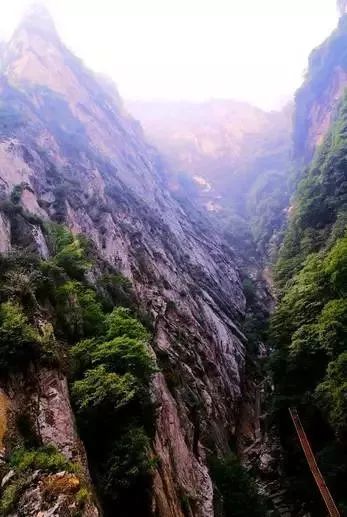 有了这些均温不足20℃的空调山，再热情的“烤验”也挡得住