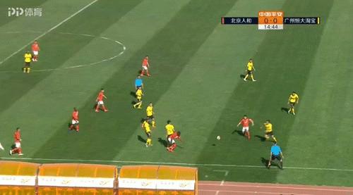 保利尼奥肘击足协会怎么处罚,保利尼奥犯规