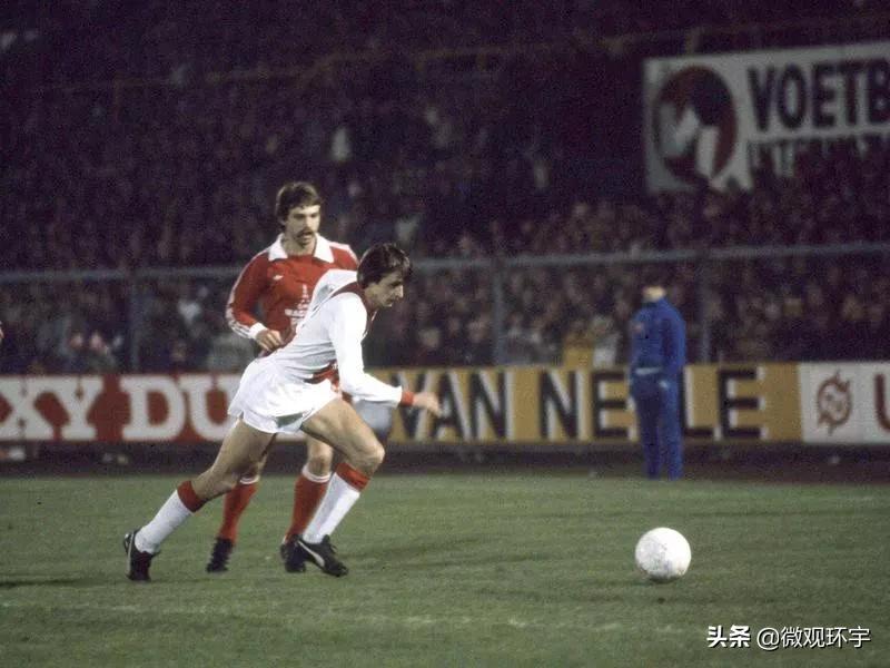 世界足球最不可思议的扑救,当今世界足球十大最强阵容