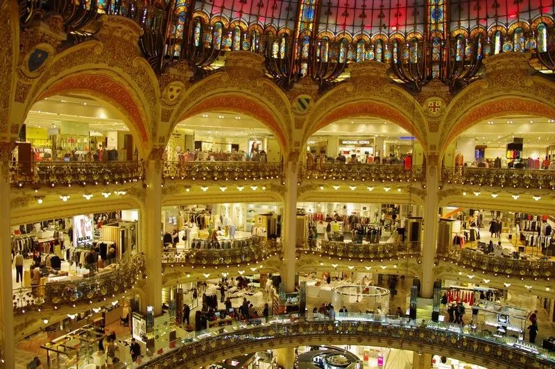 达芙妮的logo是什么,达芙妮标志logo