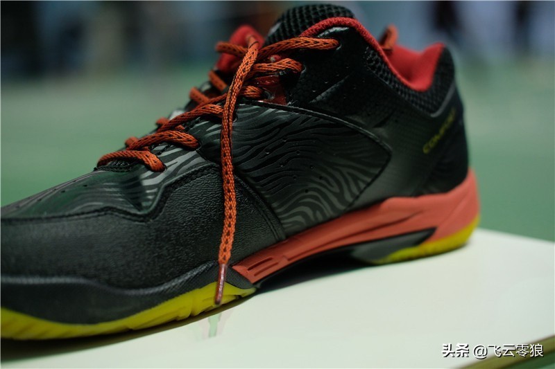 中羽高评分的羽毛球鞋,羽毛球鞋初学者推荐评测
