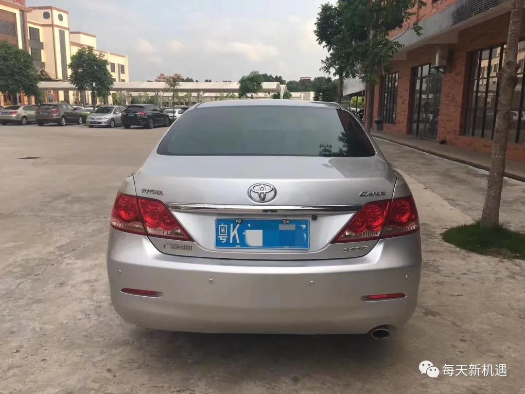 15年的凯美瑞2.0高配能值多少钱,10年丰田凯美瑞2.4高配能值多少钱
