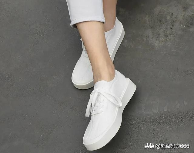 李宁飞织透气轻便跑步鞋,李宁飞织板鞋