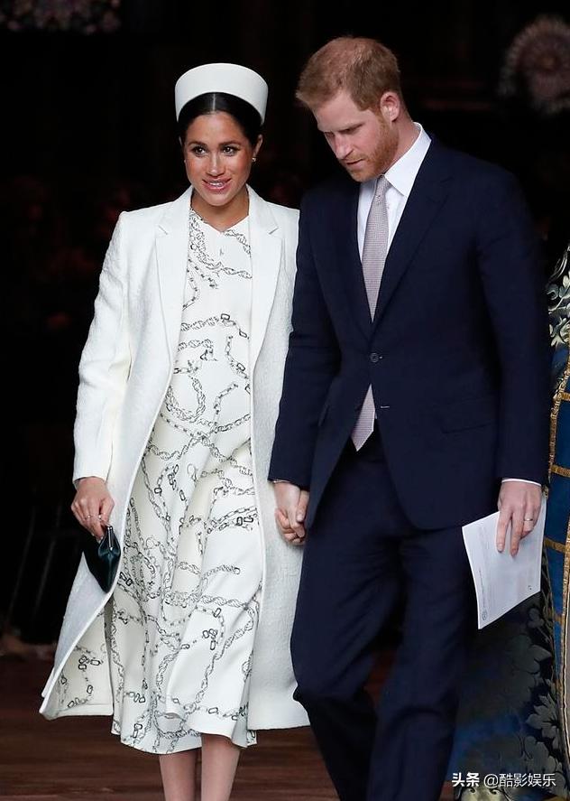 邓超打球，穿“5毛”袜子被嘲太持家，其实英国王妃更省！