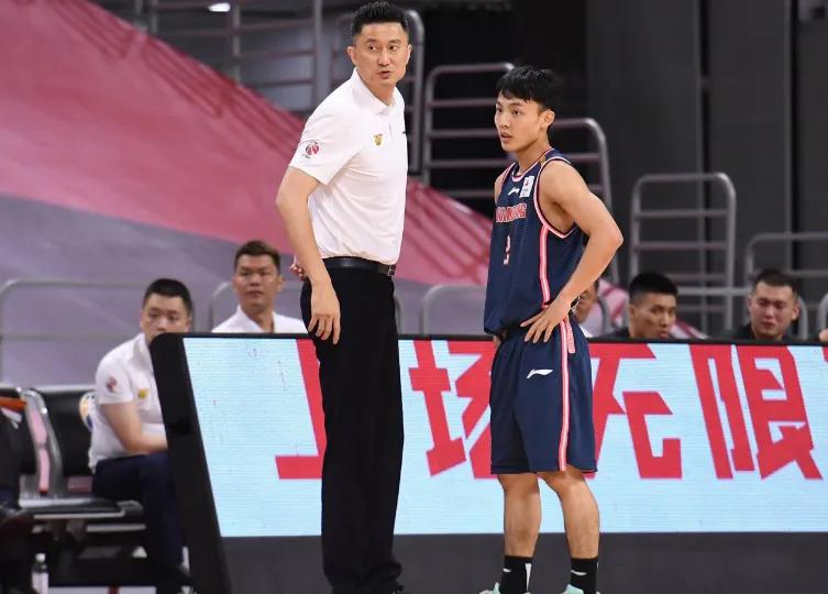 徐杰入选中国男篮，正式引爆巴尔干*药火**桶，球迷狂批杜锋自私自利