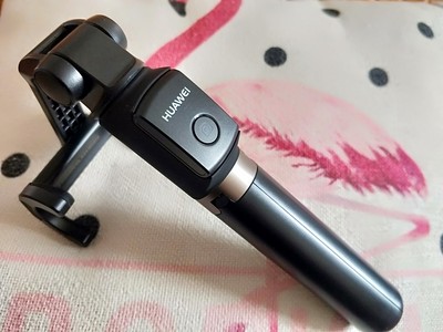 华为三脚架自拍杆af15怎么用,华为有线自拍杆的使用方法及操作