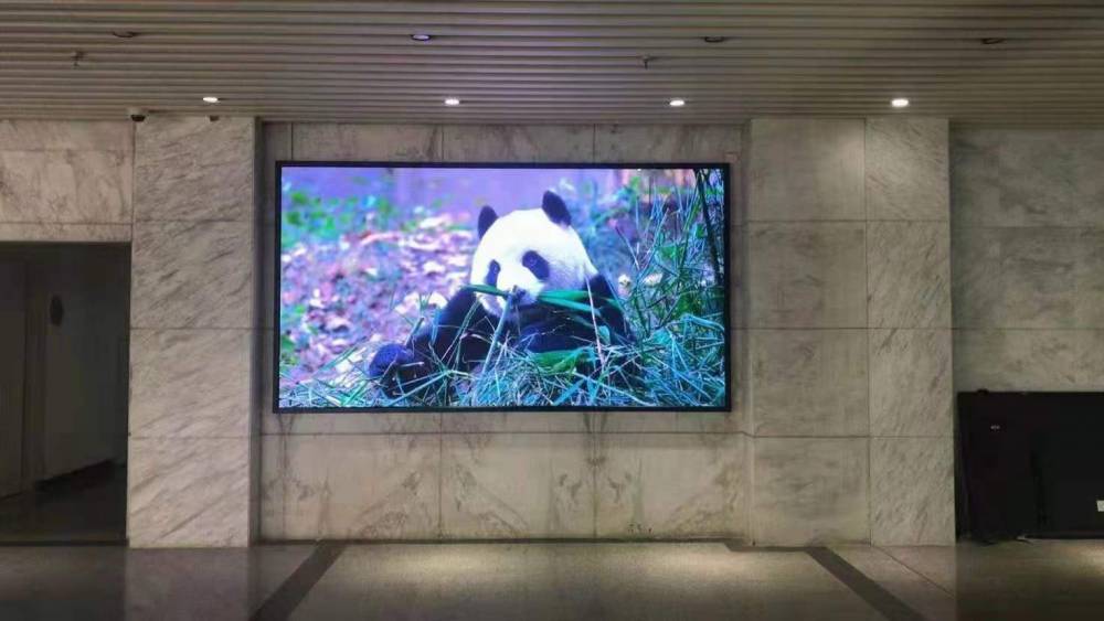 室内p2.5全彩高清显示屏价格,室内p2全彩led显示屏现场实拍
