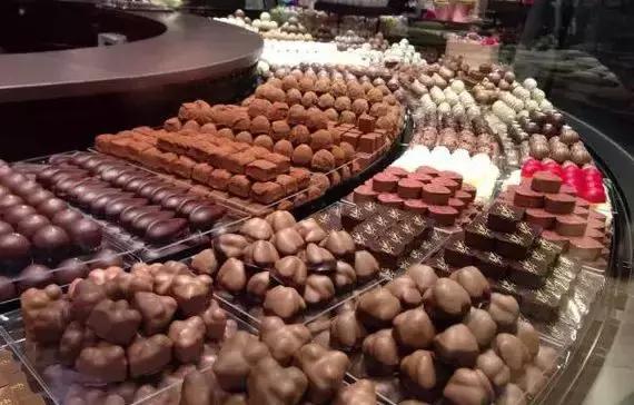 去香港机场免税店必买的十大清单,全球机场免税店攻略