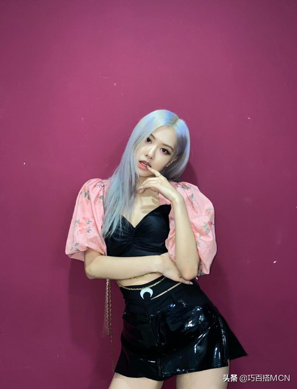 rose朴彩英穿搭飞行夹克,rose朴彩英onlylookatme伦敦演唱会