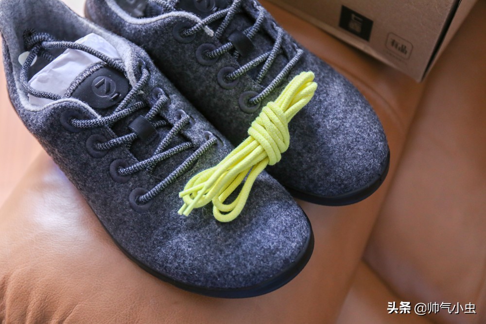 小米有品爆款鞋子开箱,开箱100元一双的鞋