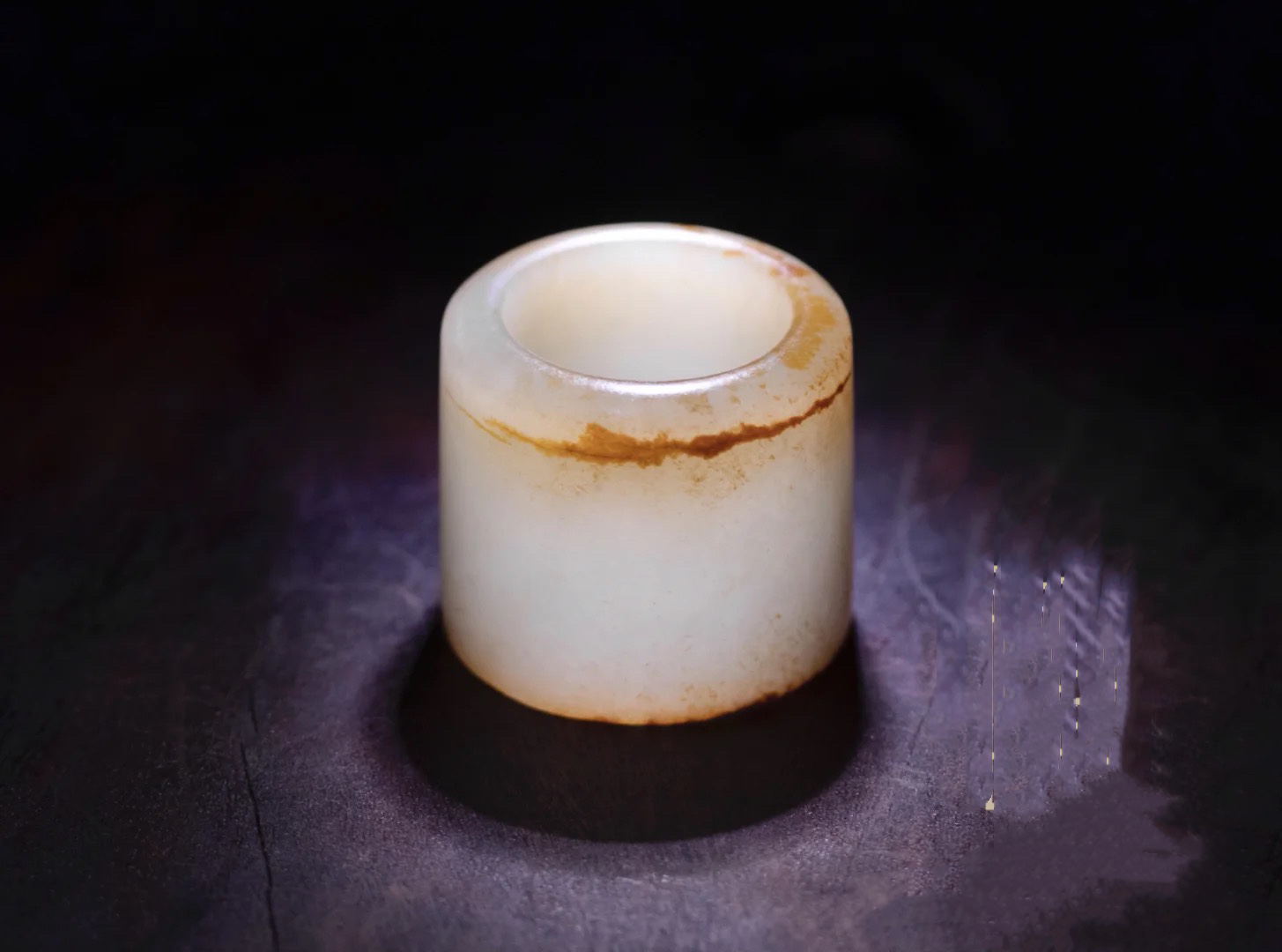 有沁色的假玉是怎样做的,假玉也可以盘出来沁色的吗