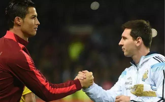 阿根廷陷入困境梅西挺身而出,阿根廷陷入了进退两难的困境