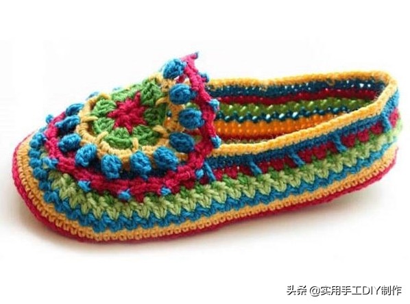 「钩编图解」民族风炫彩居家鞋子的详细编织过程