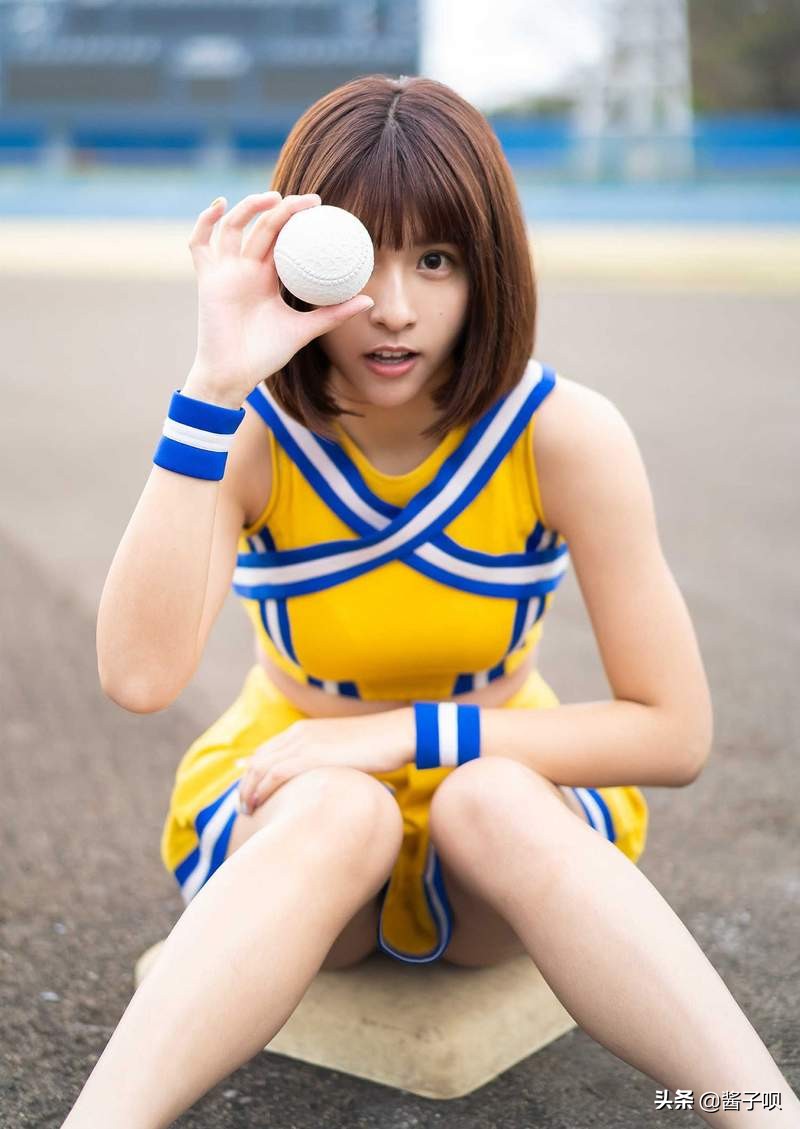 现任和前任女友悼文惊人一致，展现黄鸿升完美人设