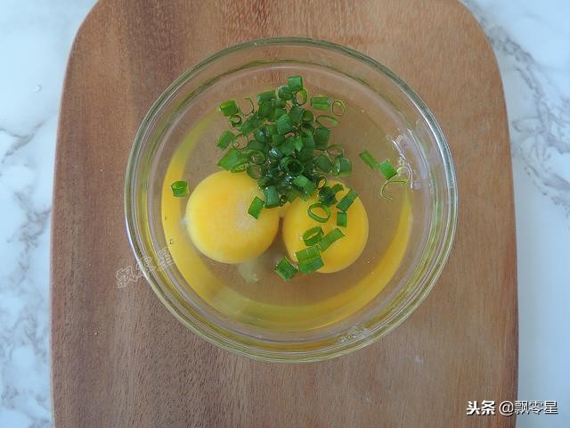 饺子皮不用再费劲捏了,饺子皮多了做饼