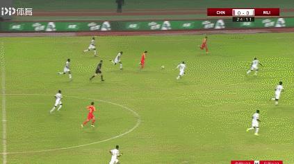 中国足球2:0胜意大利,中国足球3:0击败巴西队