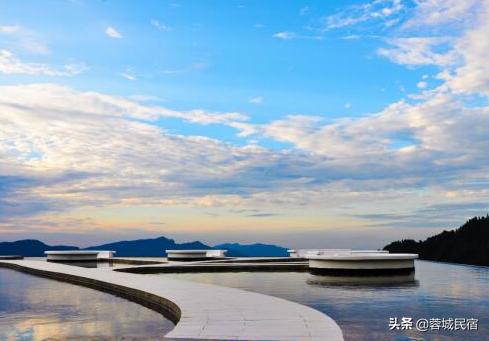 民宿鉴赏系列——雲中花嶺，花在云端，杜鹃花酒店