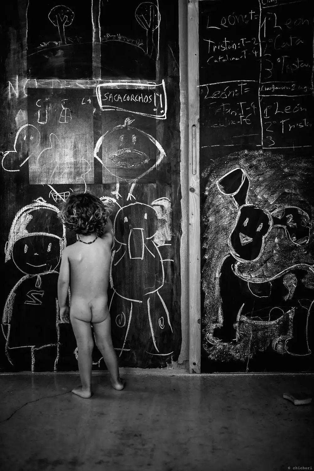 家里装修黑板墙推荐,家里装黑板墙用什么材质