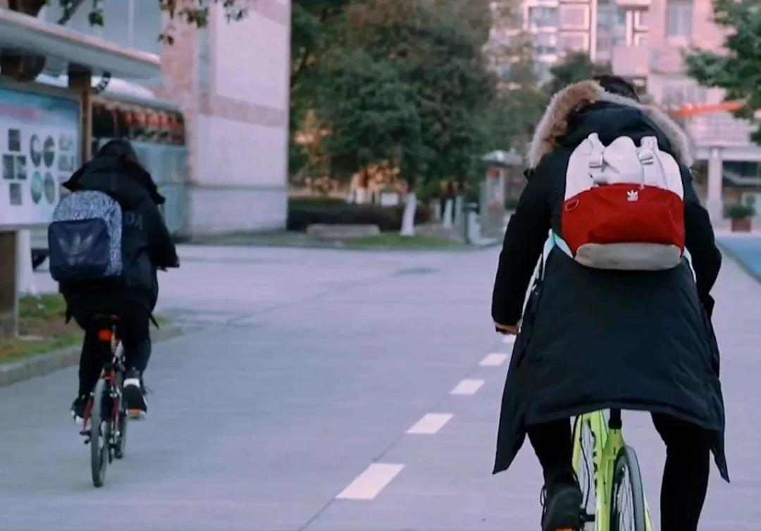 盗版光碟和正版光碟的区别,正版光碟vs盗版光碟