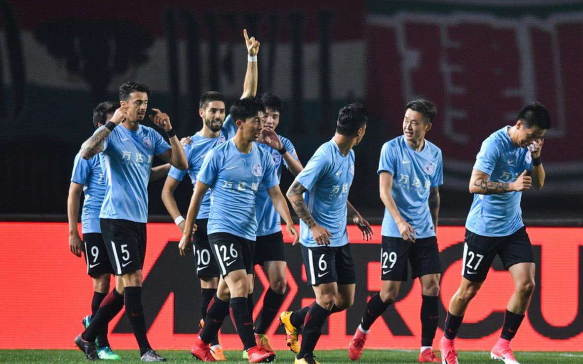 恒大最后一轮对手,恒大和万达谁的足球实力更强