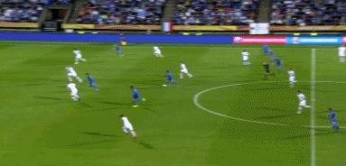 国米后场倒脚进攻,国米两连击