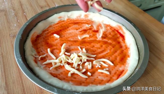 家庭版披萨的做法用什么面粉,简单一招学会披萨基础做法