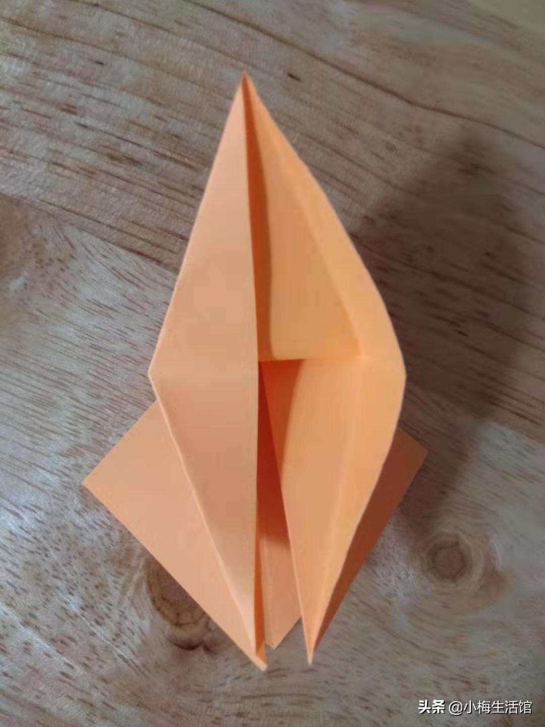 可爱的手工折纸小鱼,折法简单,适合小朋友学的折纸鱼