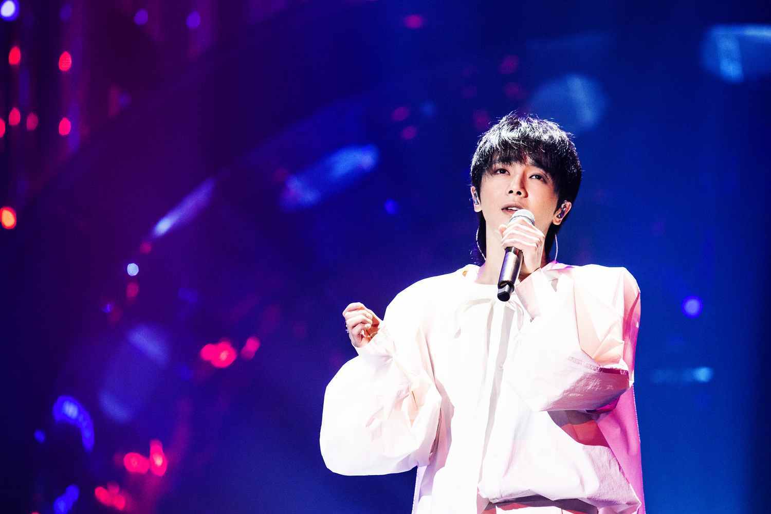 普通人如何提高ktv唱歌水平,怎样在ktv中唱歌最好听