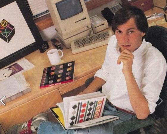 苹果创始人乔布斯简介,苹果创始人乔布斯简介及事件