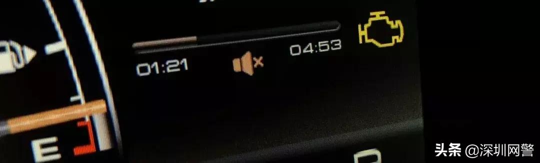 仪表盘故障灯亮起应对方法详解,仪表盘三个救命灯亮起就必须停车