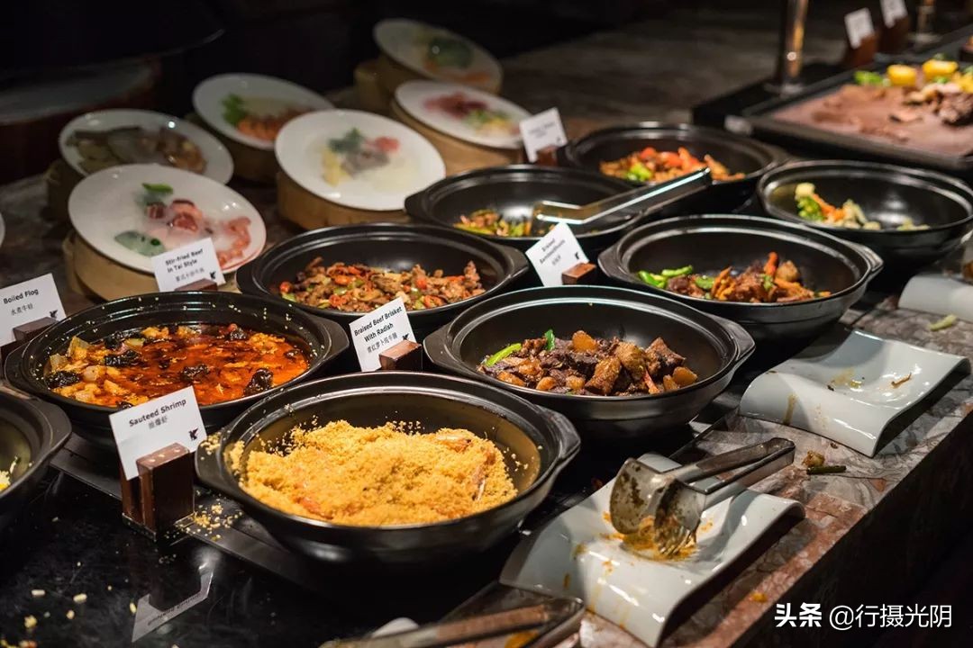 安吉民宿下雪的视频,安吉城堡酒店