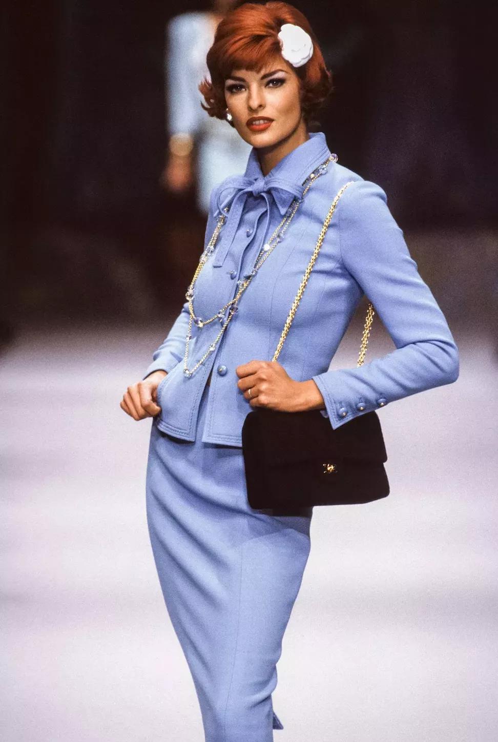 顶流女明星整容,顶流女星整容后回国复仇全集