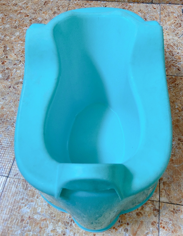 给大孩子穿纸尿裤如厕训练重要性,怎么教让宝宝自己学会穿纸尿裤