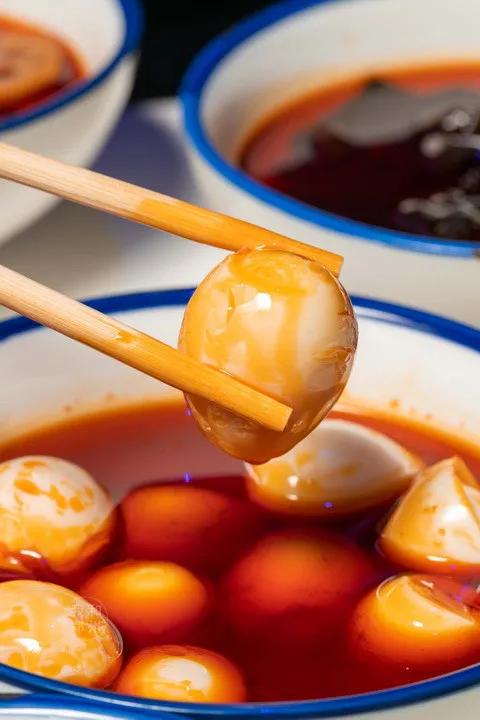 鎴愰兘灏忎紬缃戠孩閰掗,鎴愰兘缃戠孩閰掗閮戝窞