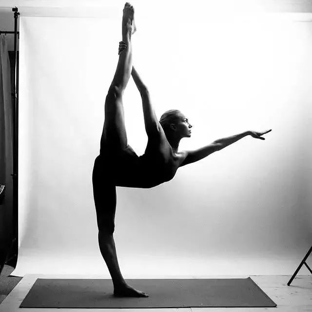 女性惊艳瑜伽图片唯美,美女瑜伽照片唯美图片