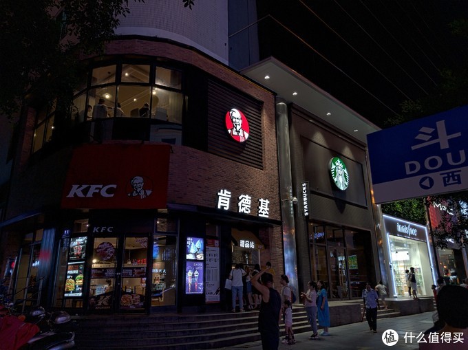 当苹果缺乏创造力时，诺基亚“顶”了上来：NOKIA9PureView体验