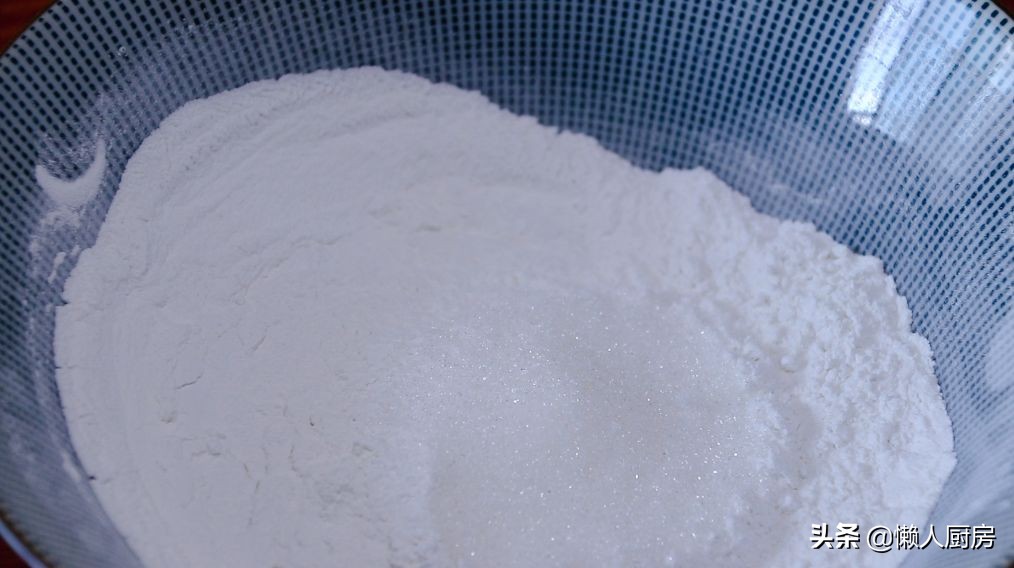 年糕不用微波炉用开水泡软吗,很好吃的年糕爆浆不用煮