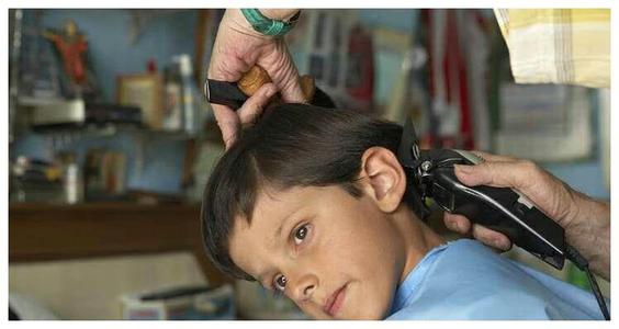 宝宝不肯理发是什么心理,宝宝不肯剃头可怎么办呢