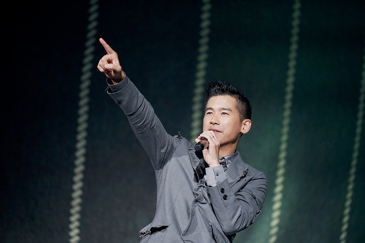 人脉的力量，荆哥传说之：大湾区5人组背后辐射的港圈天王天后们