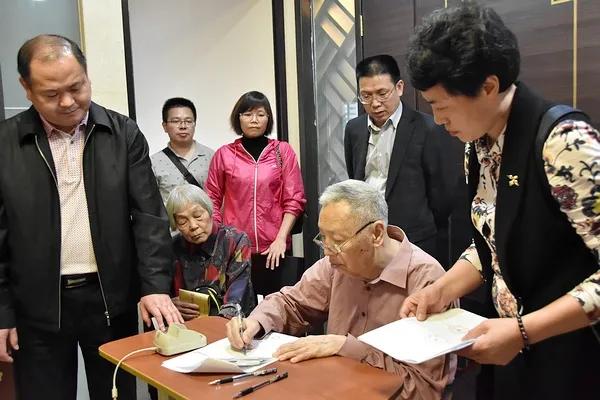 低调的院士,中国的院士有真正实力吗