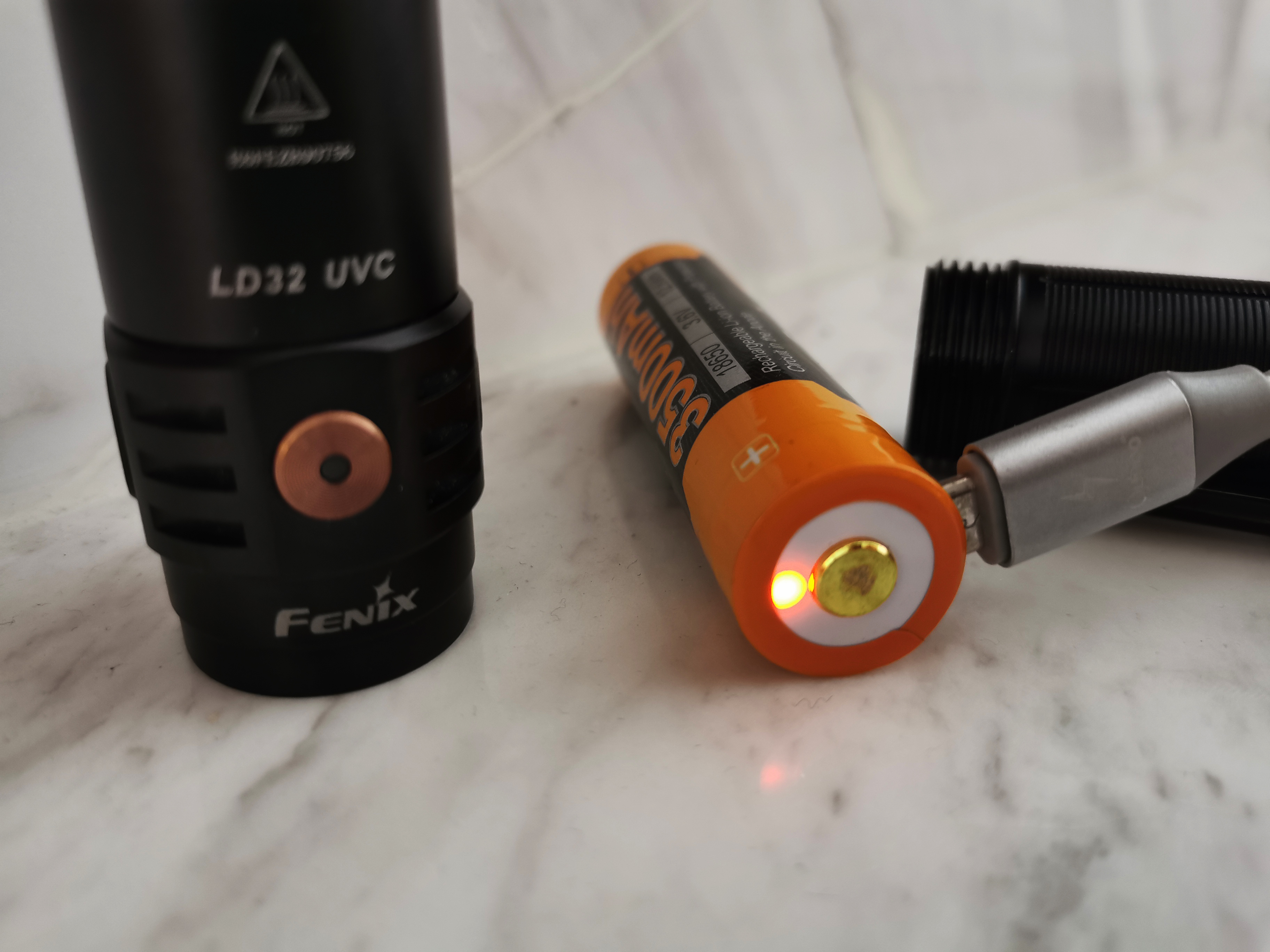 户外手电也能杀菌?FenixLD32手电化身成为抗疫EDC