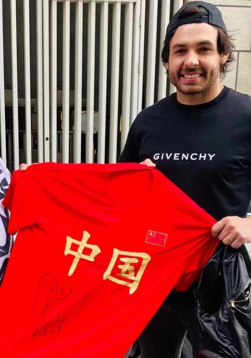 高拉特退中国籍了吗,巴西球员高拉特已被中国归化吗