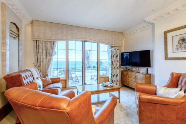 英国爱丁堡豪宅出售,英国海滨别墅