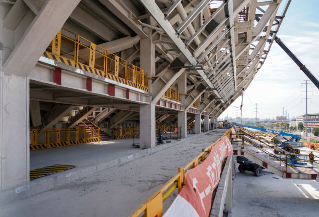 浦东白玉碗足球场,上海首座专业足球场