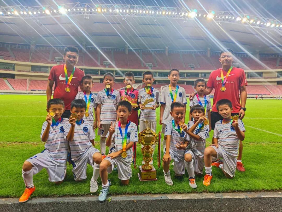 小小的身体蕴藏着大大的梦想,小小的身体有大大的梦想