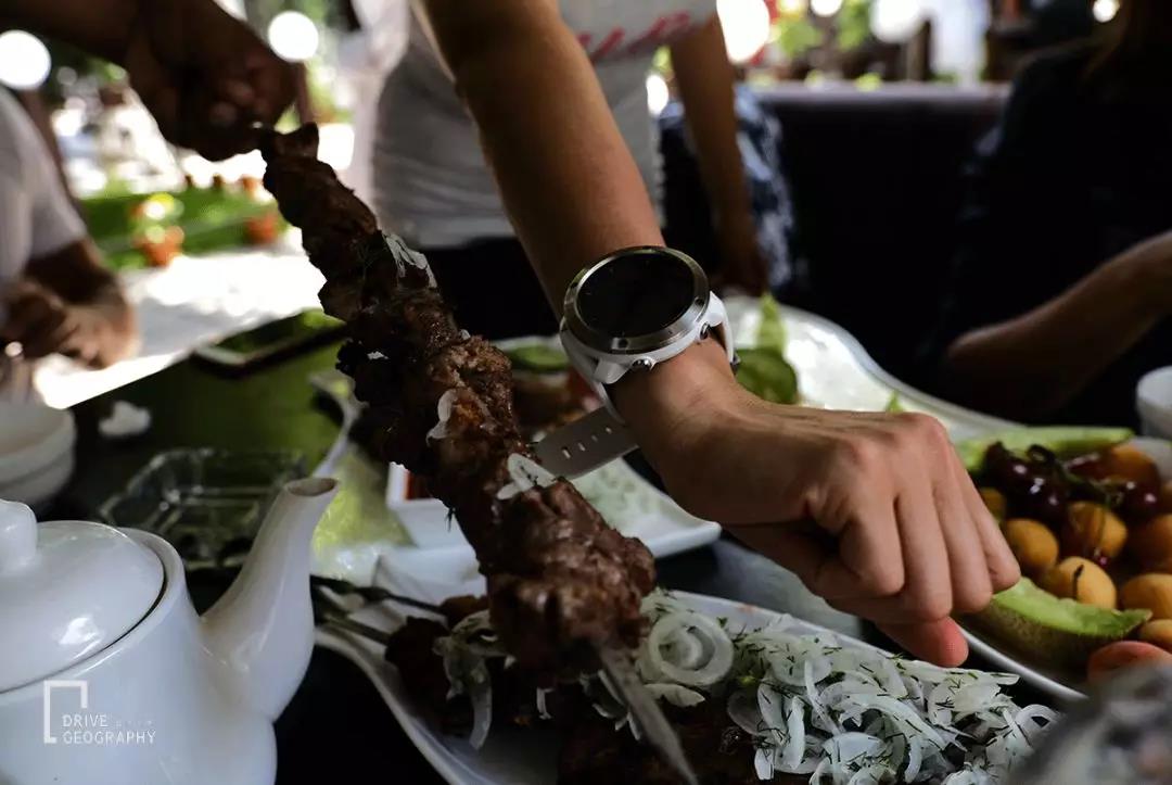 中国牌照车在国外自驾游,开中国牌照车去外国